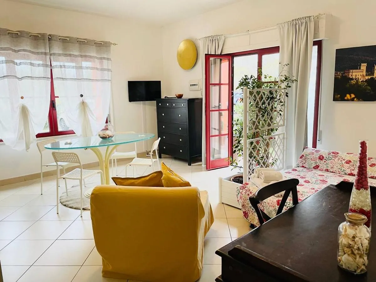 Regina Del Mare Holiday Apartments Tirrenia 0*,