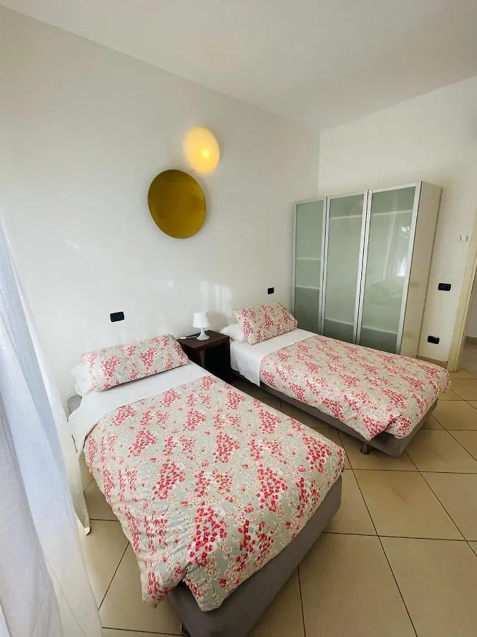 Regina Del Mare Holiday Apartments Tirrenia 0*,
