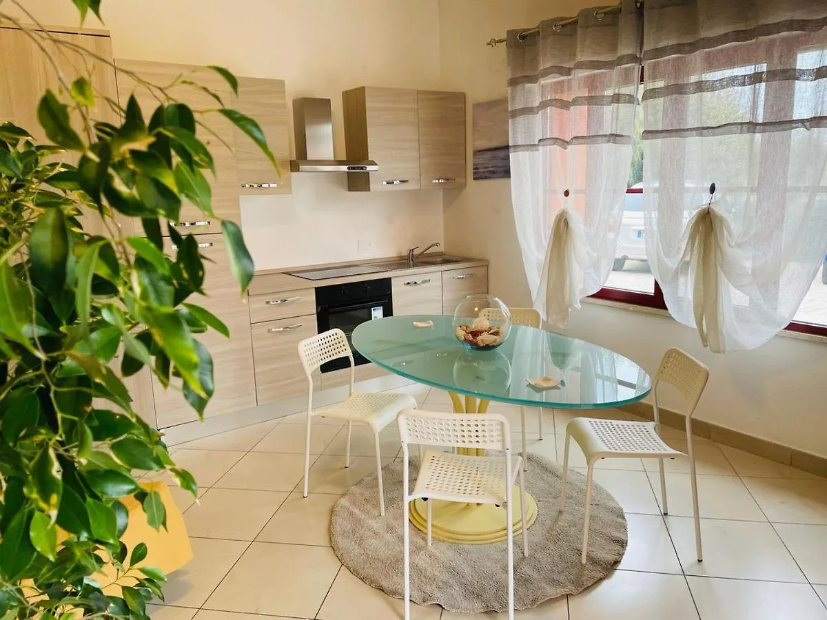 Апарт-отель Regina Del Mare Holiday Apartments Тиррения